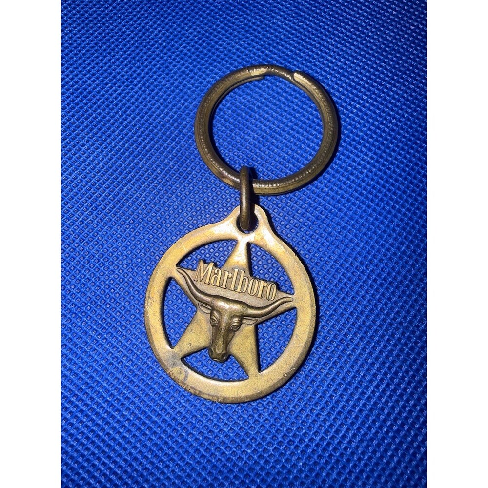 Marlboro Texas Star Longhorn Steer Keychain Key Ring Vintage